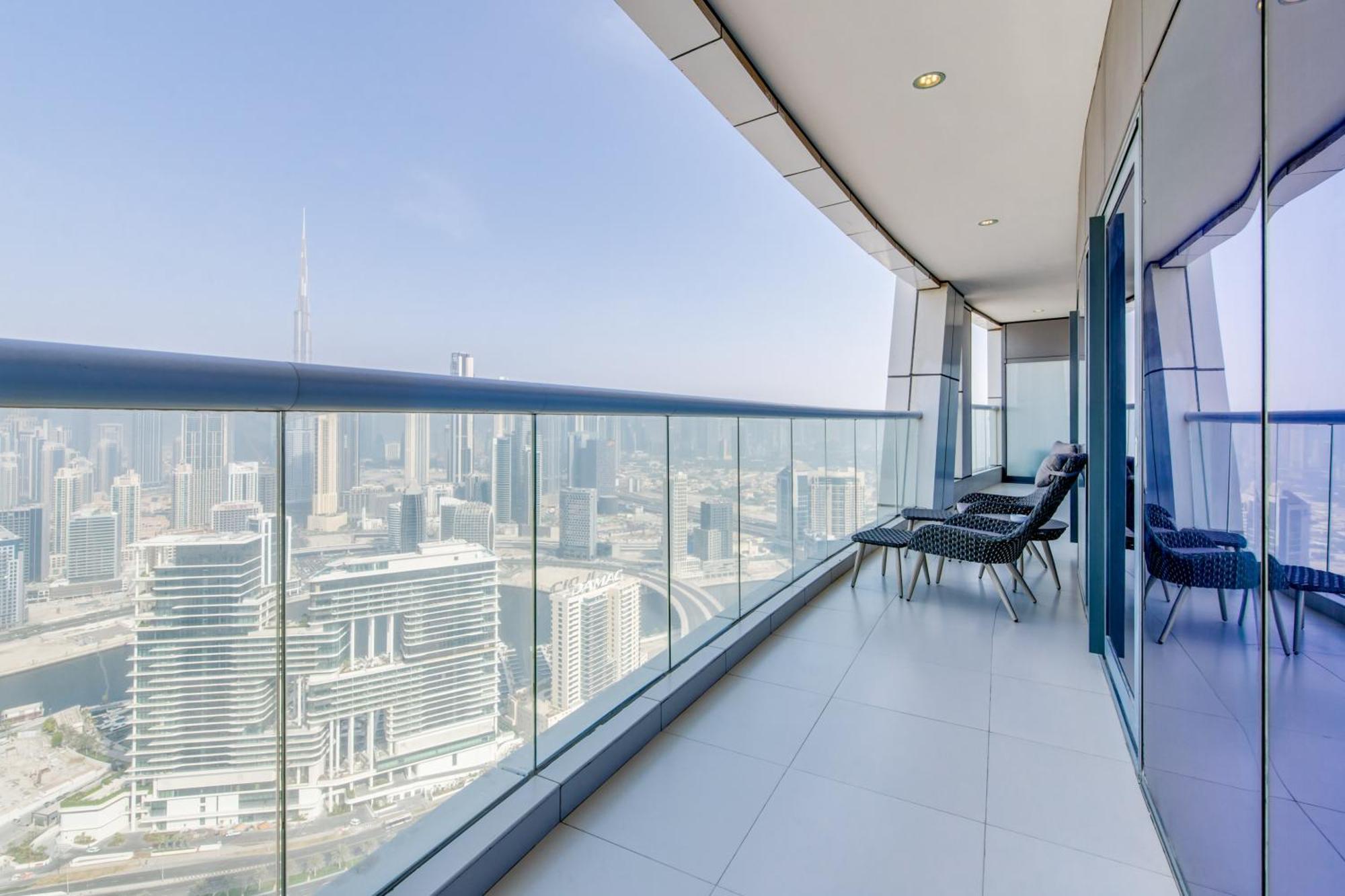 Globalstay Damac Towers By Paramount In Business Bay Дубай Экстерьер фото
